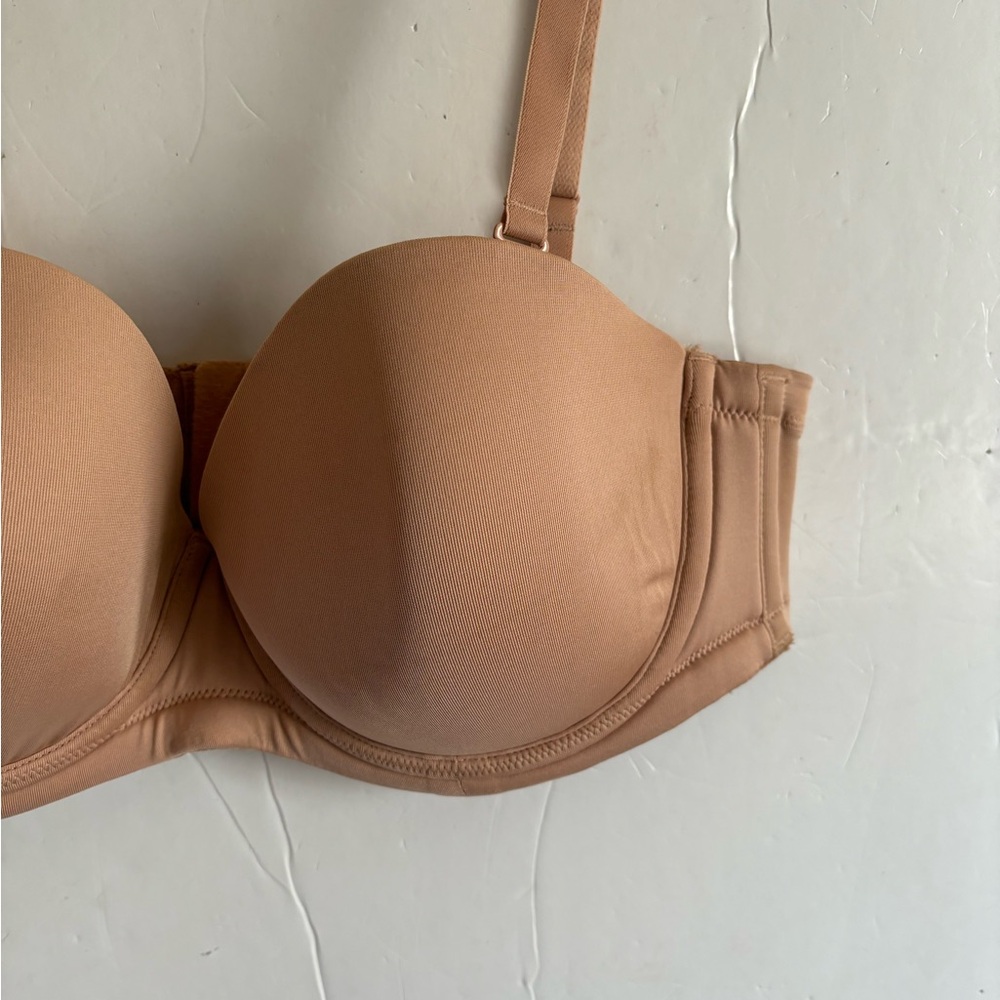 WACOAL 36D Seamless Tan Strapless Bra - Picture 3 of 9